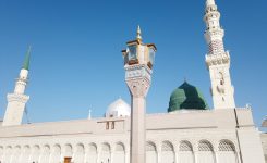 Who in Islam has the right to forgive an insulter of the Prophet?
